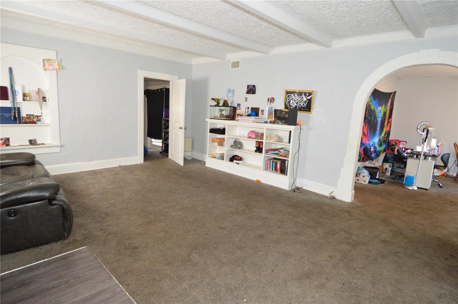 Image 24 of 73 For 811 18th Avenue S