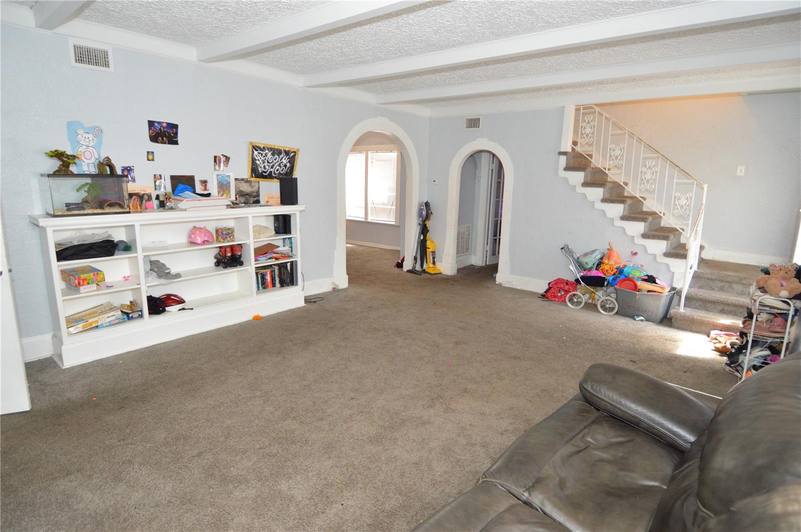 Image 27 of 73 For 811 18th Avenue S