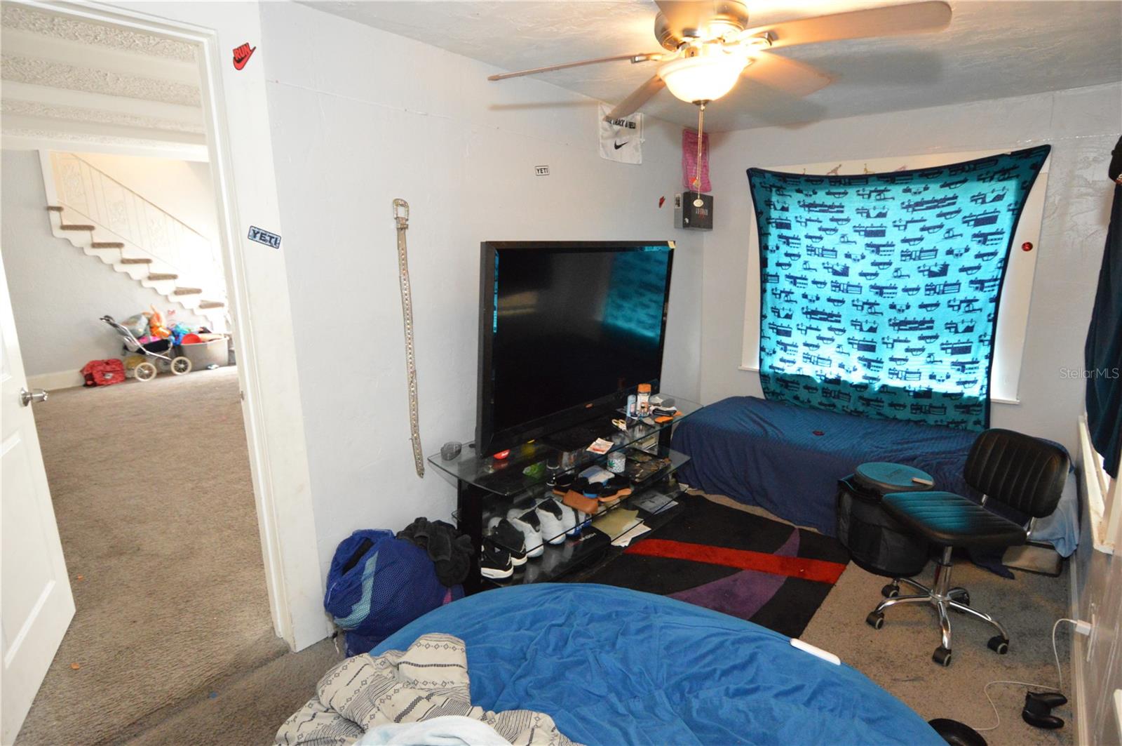 Image 33 of 73 For 811 18th Avenue S