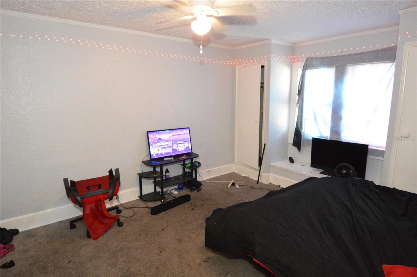 Image 35 of 73 For 811 18th Avenue S