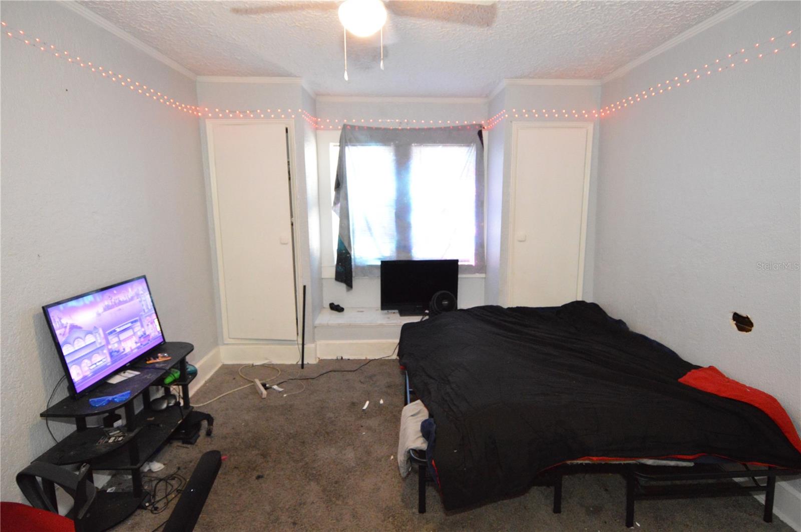 Image 36 of 73 For 811 18th Avenue S