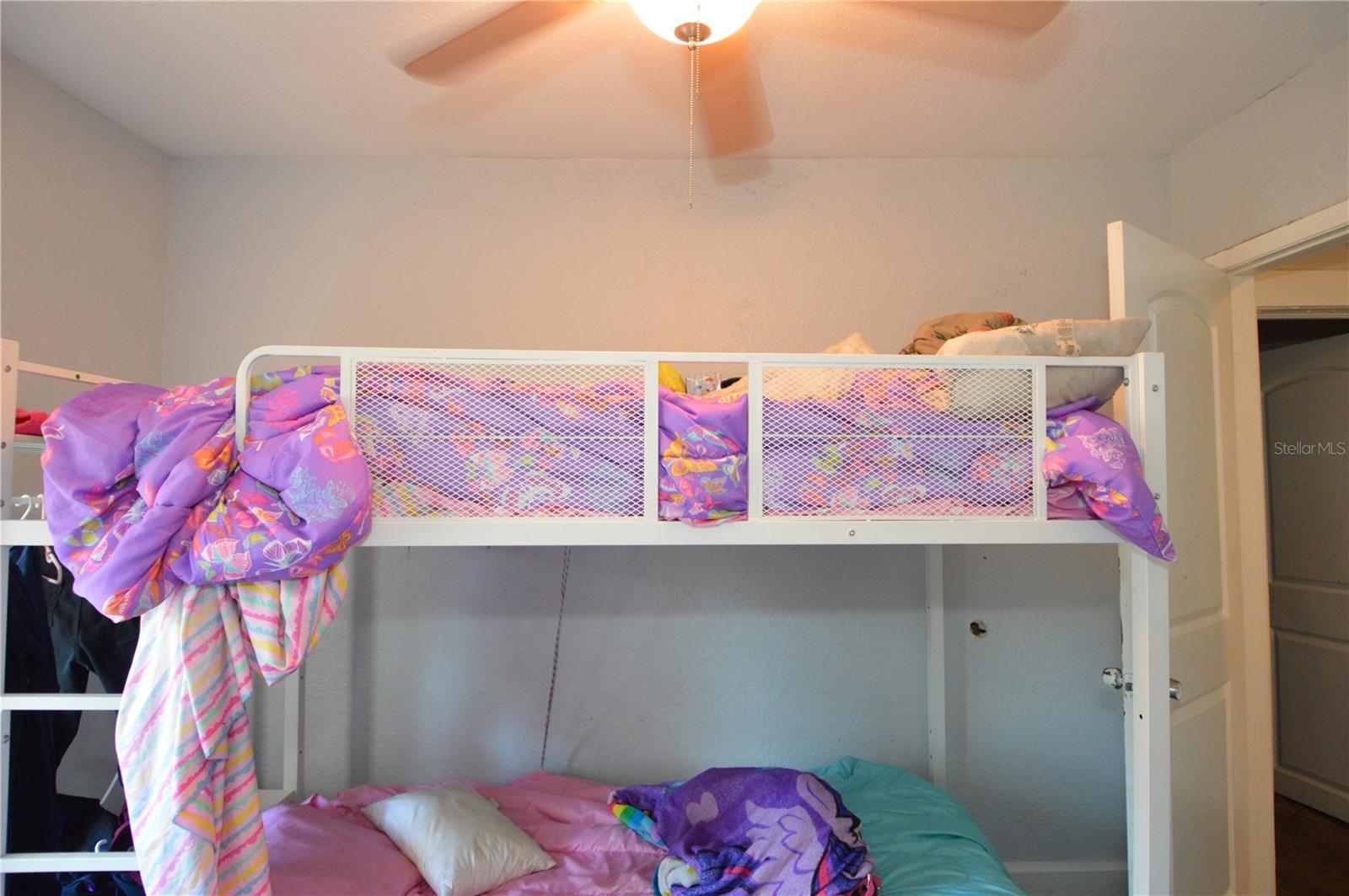 Image 43 of 73 For 811 18th Avenue S