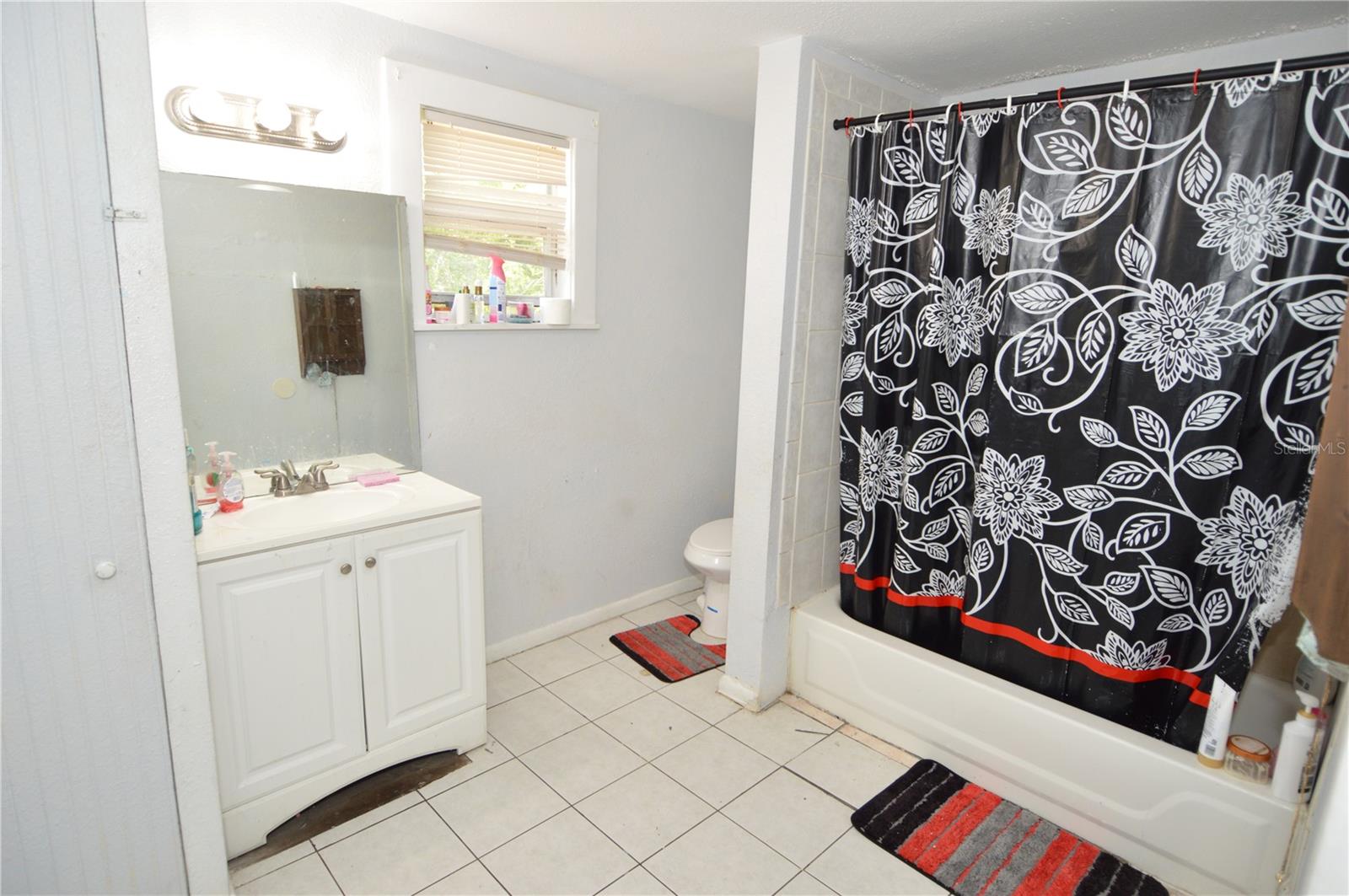 Image 46 of 73 For 811 18th Avenue S