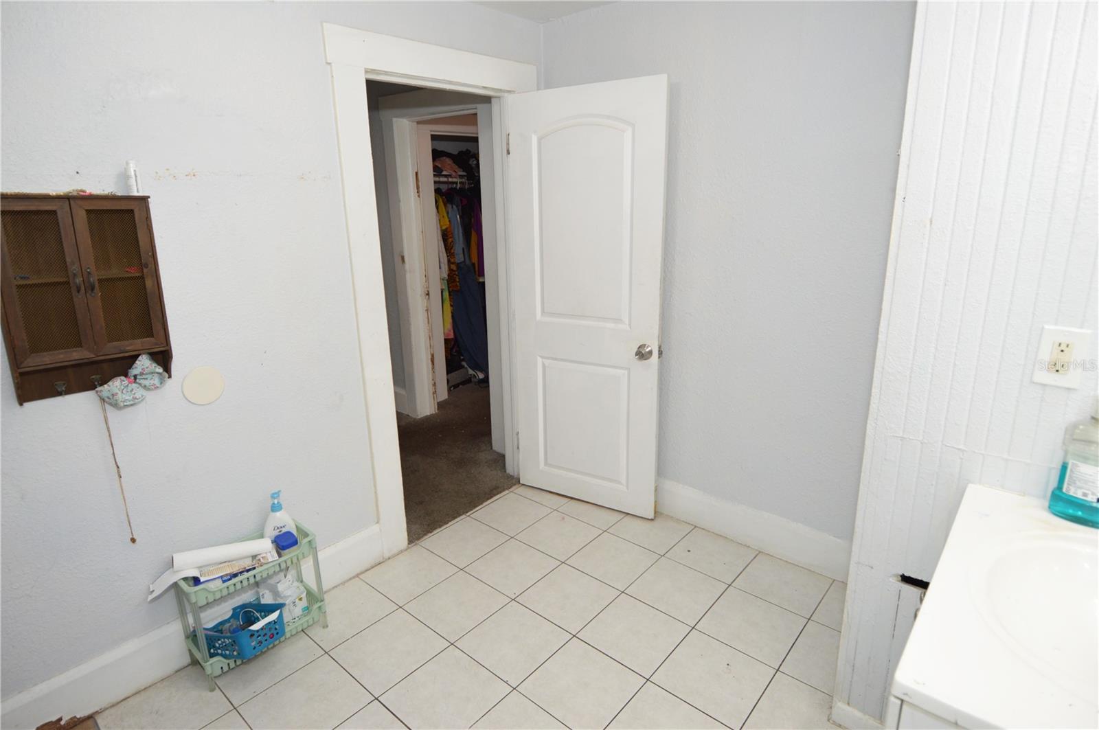 Image 49 of 73 For 811 18th Avenue S