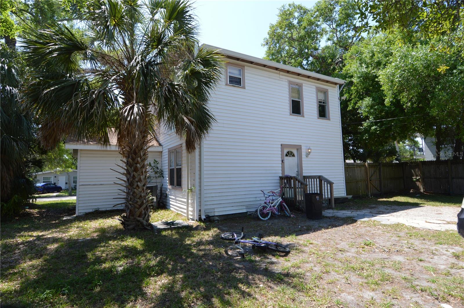 Image 71 of 73 For 811 18th Avenue S