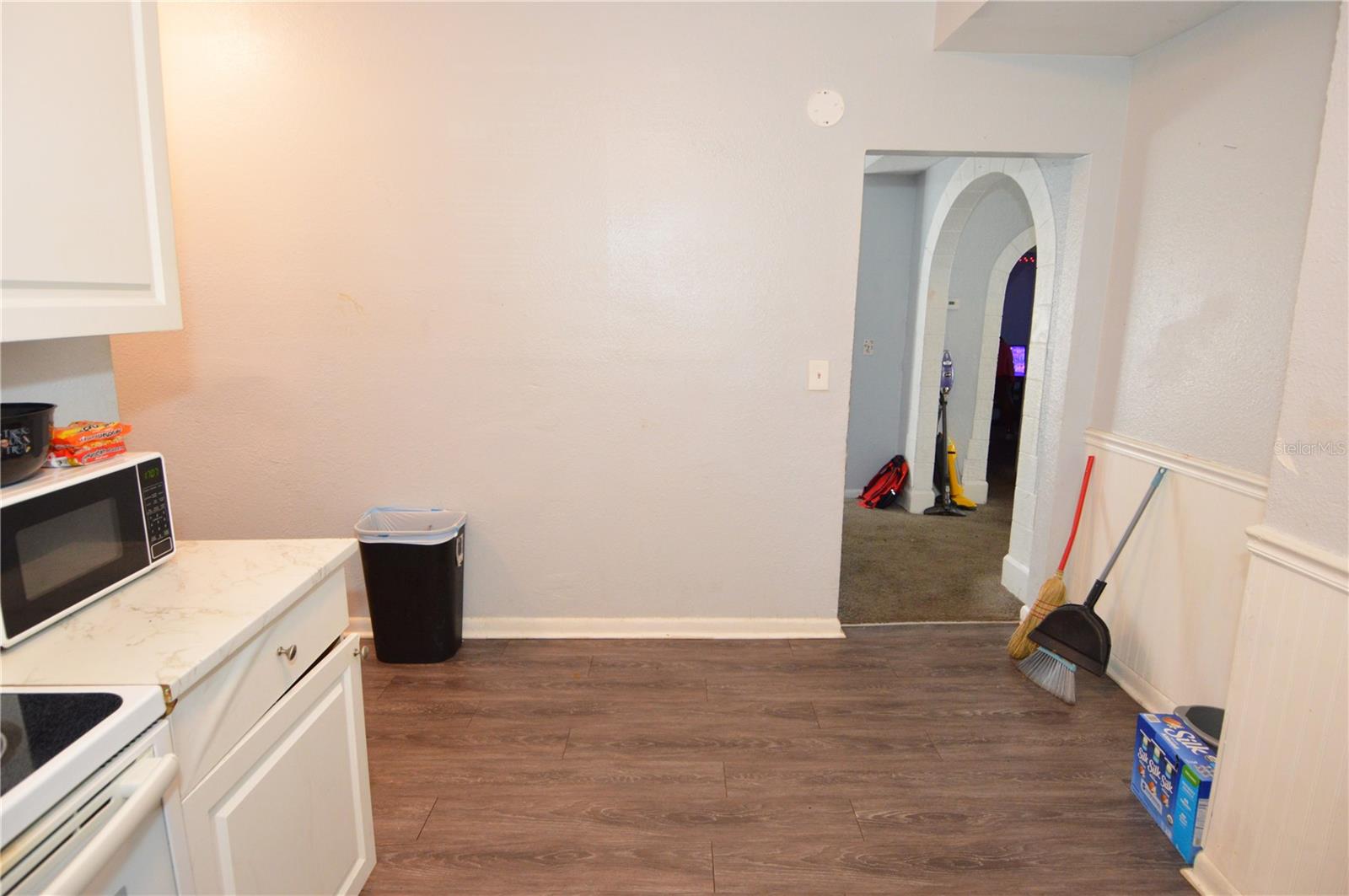 Image 8 of 73 For 811 18th Avenue S