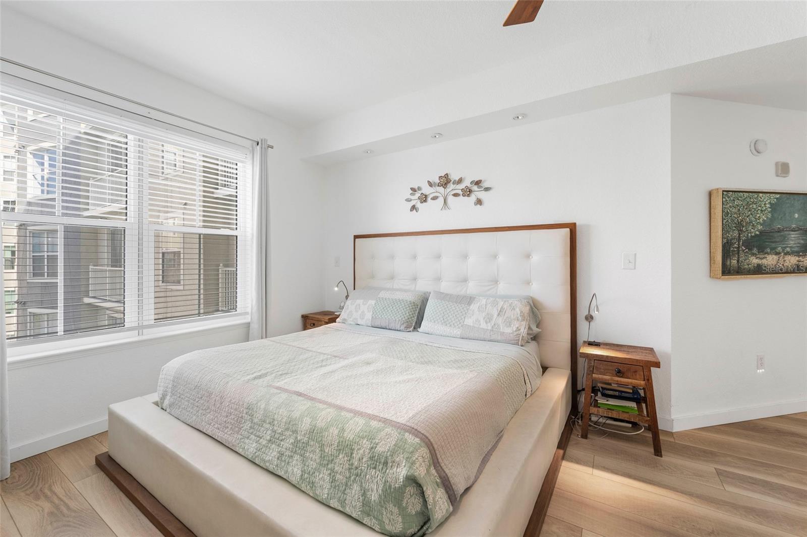 Image 12 of 35 For 700 Harbour Island Boulevard 521