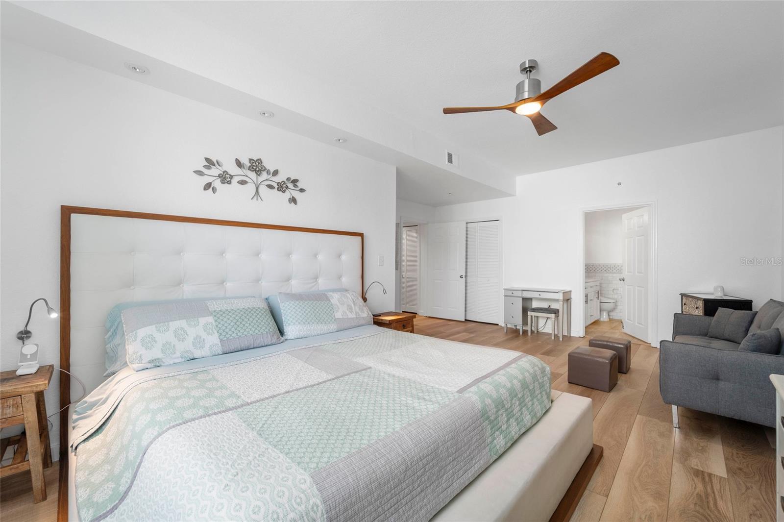 Image 13 of 35 For 700 Harbour Island Boulevard 521