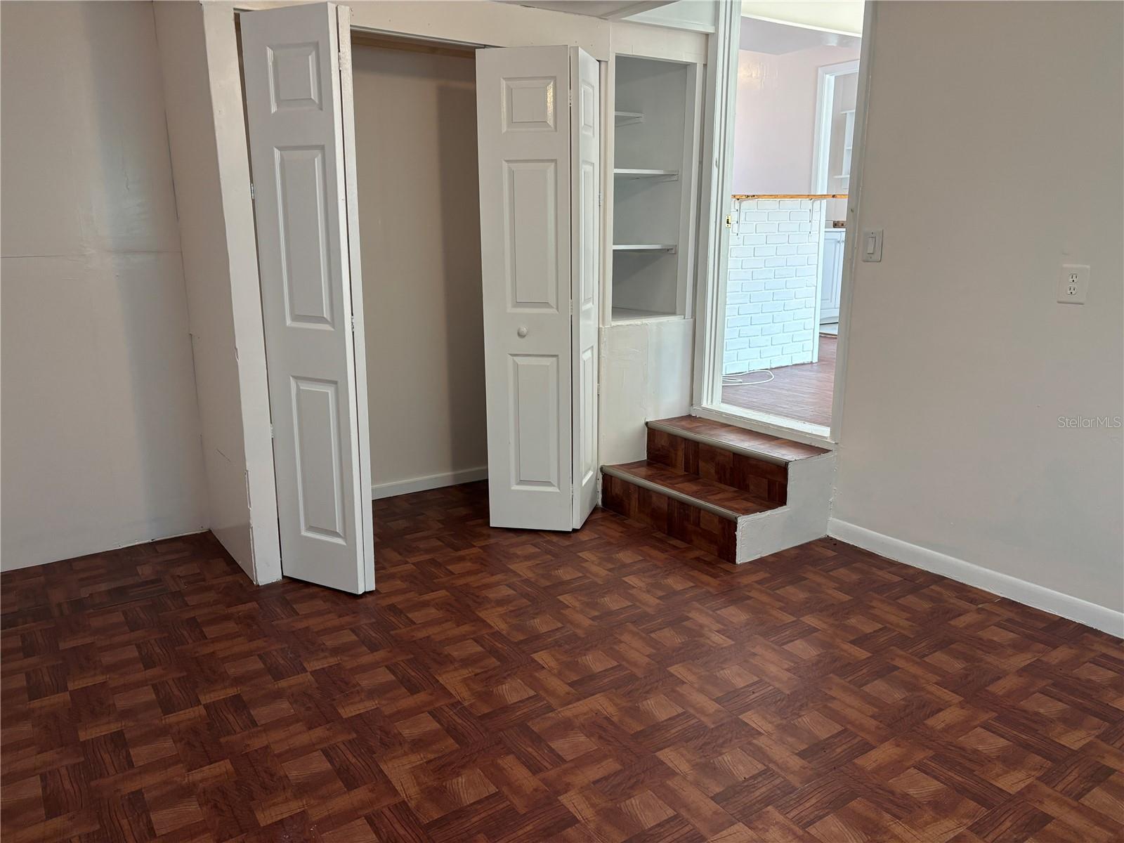 Image 10 of 20 For 2162 46th Avenue N