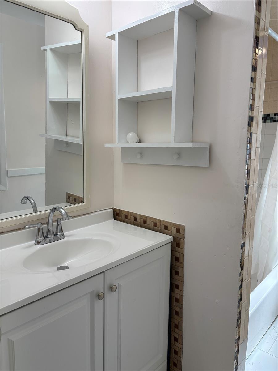 Image 11 of 20 For 2162 46th Avenue N