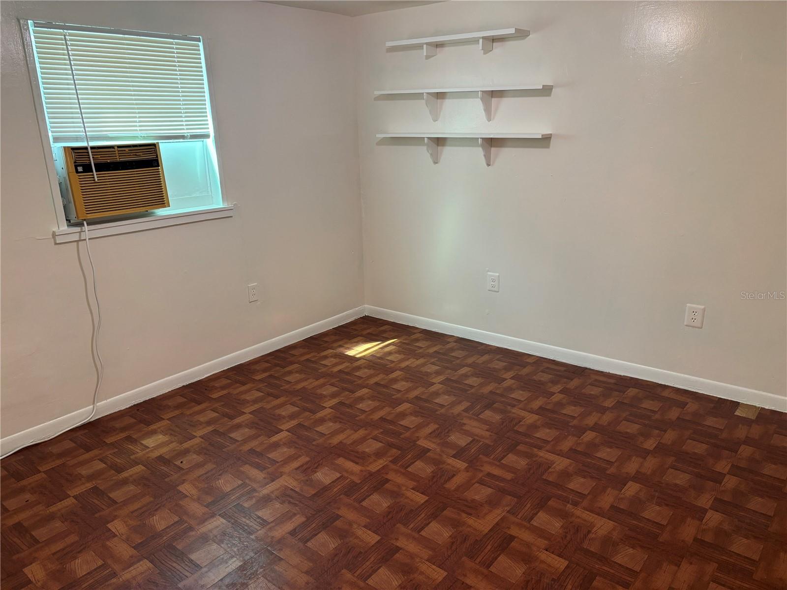 Image 17 of 20 For 2162 46th Avenue N