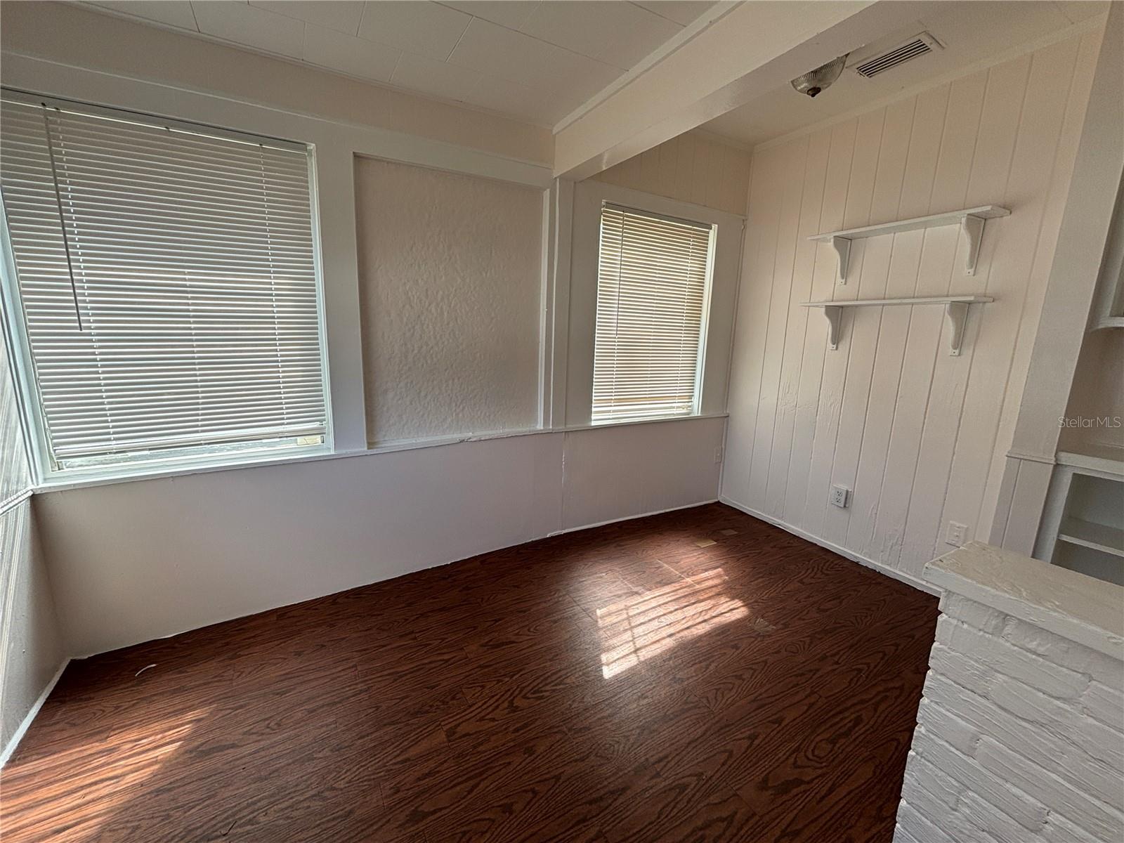 Image 2 of 20 For 2162 46th Avenue N