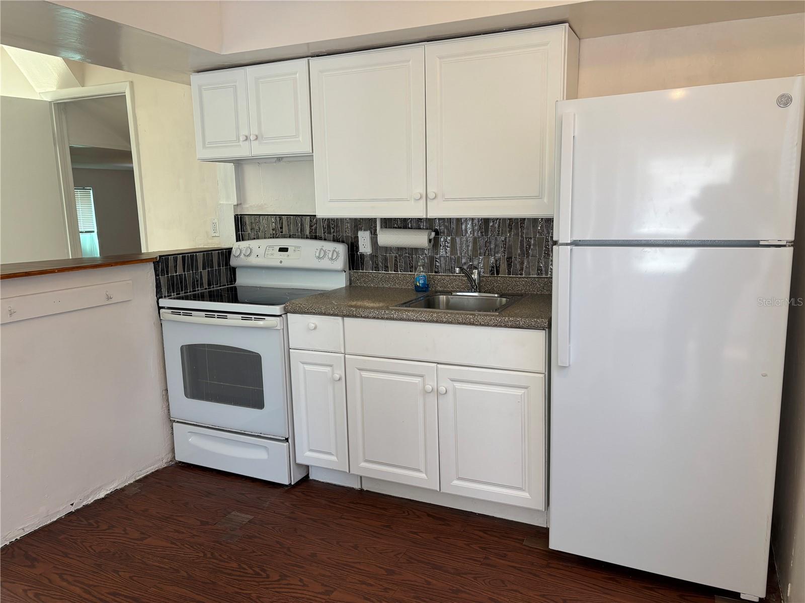 Image 6 of 20 For 2162 46th Avenue N