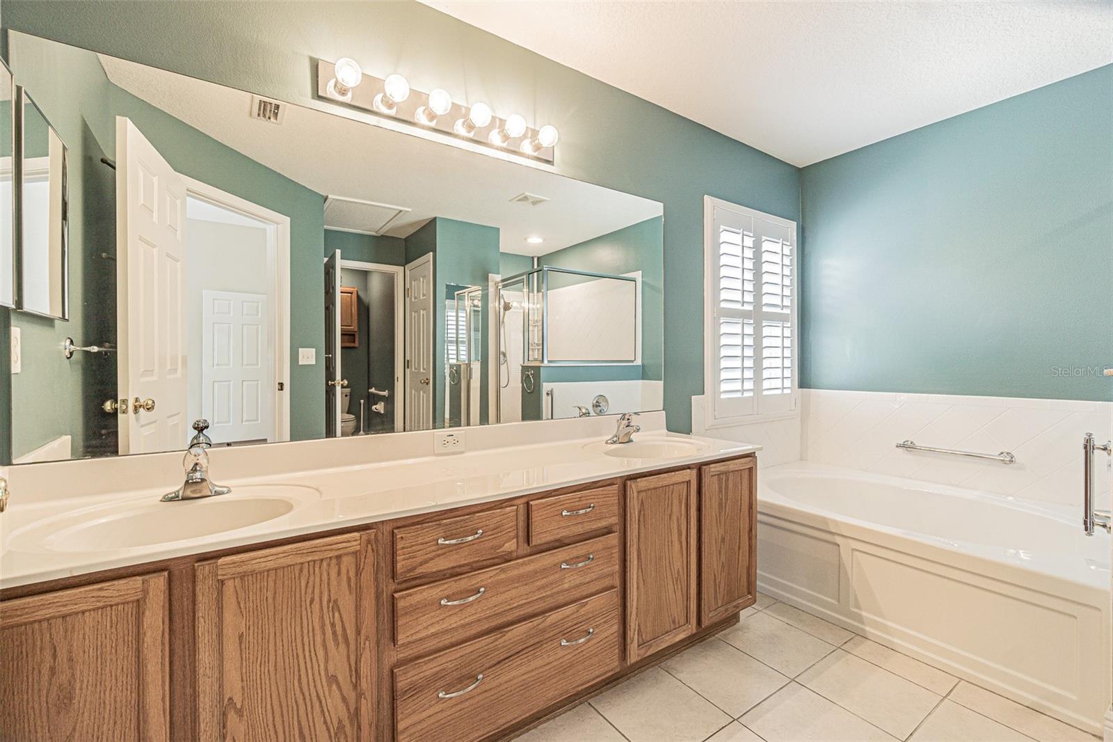 Image 18 of 34 For 10312 Old Tampa Bay Drive