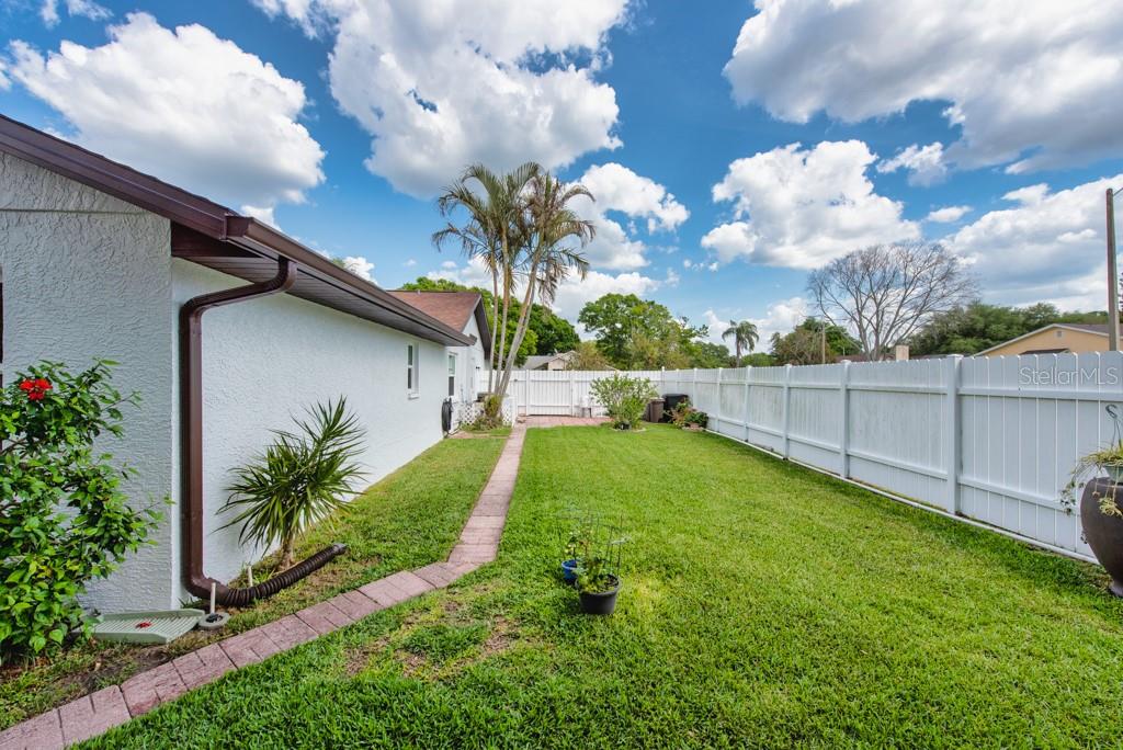 Image 33 of 43 For 2911 Lahlor Lane