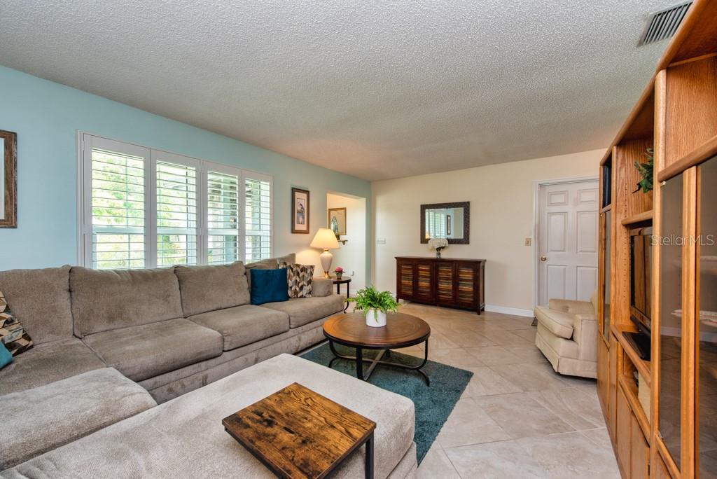 Image 7 of 43 For 2911 Lahlor Lane