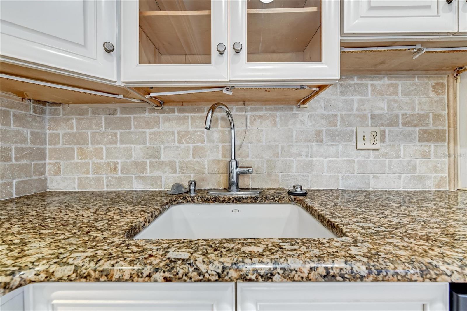 Image 11 of 32 For 2833 Orange Tree Circle N C