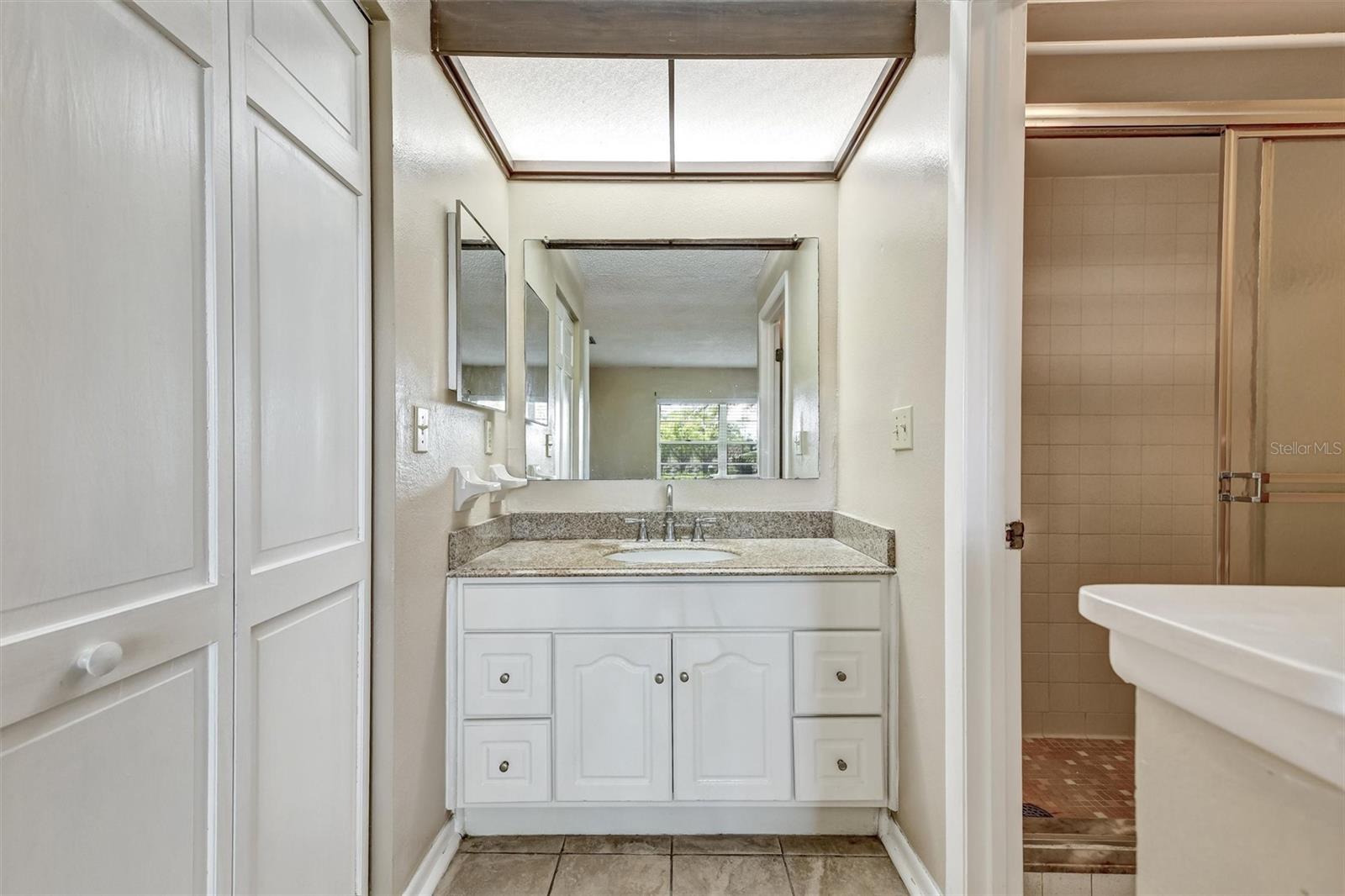 Image 19 of 32 For 2833 Orange Tree Circle N C