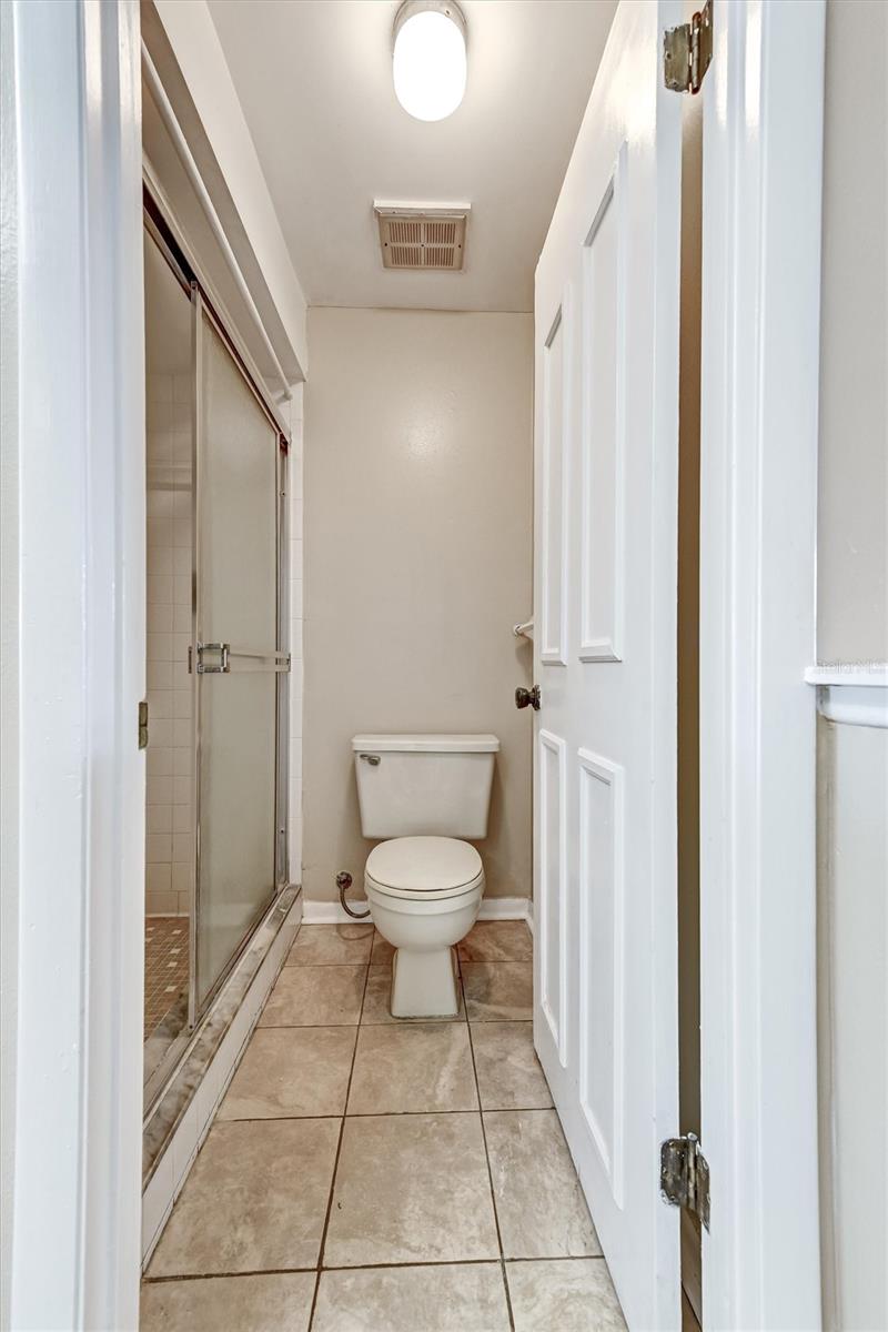 Image 20 of 32 For 2833 Orange Tree Circle N C