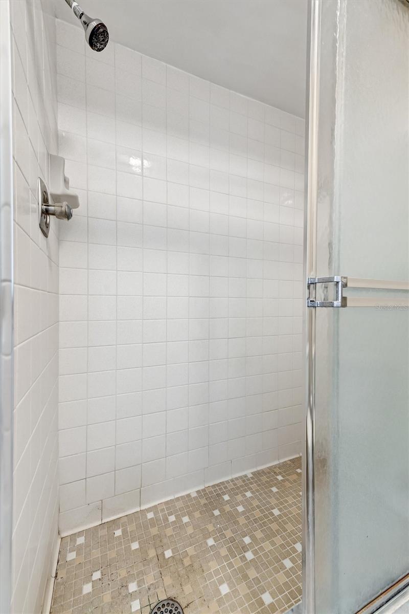 Image 22 of 32 For 2833 Orange Tree Circle N C