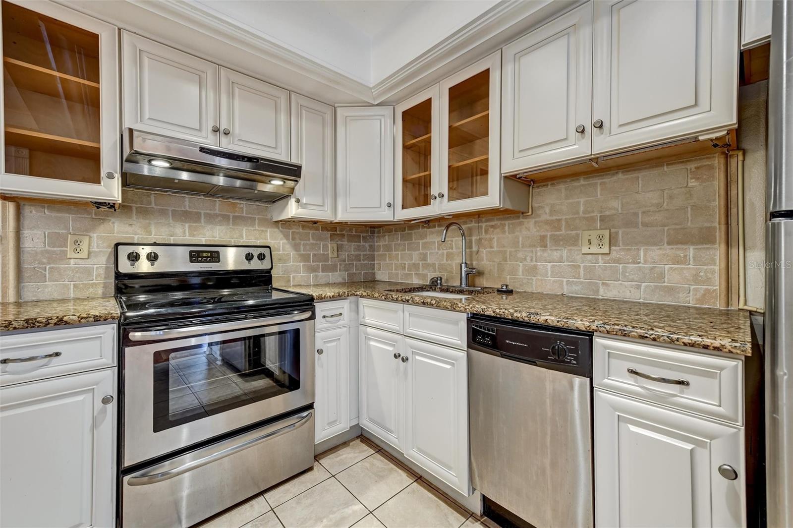 Image 3 of 32 For 2833 Orange Tree Circle N C