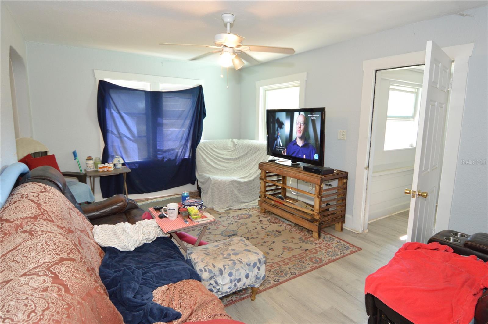 Image 15 of 53 For 2351 25th Avenue S