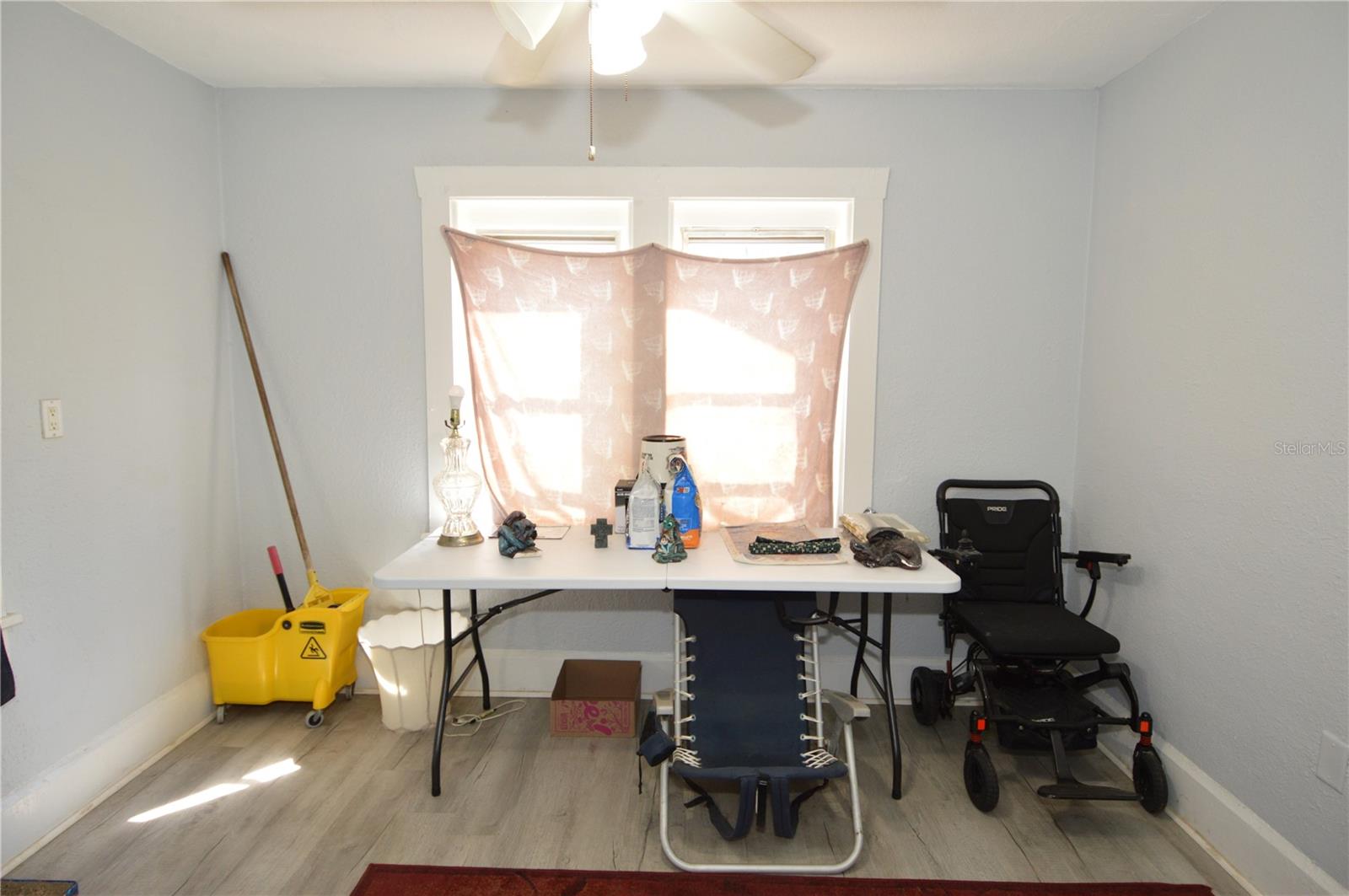 Image 20 of 53 For 2351 25th Avenue S