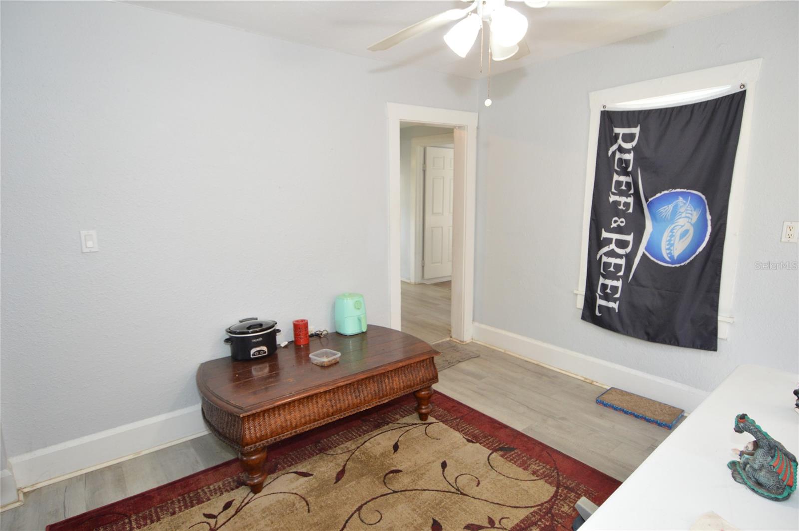 Image 25 of 53 For 2351 25th Avenue S