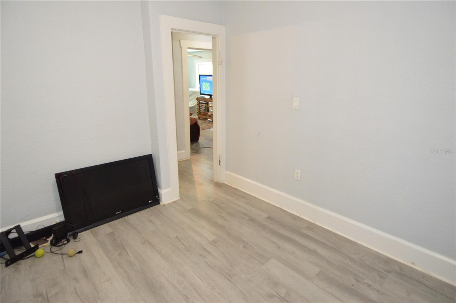 Image 32 of 53 For 2351 25th Avenue S