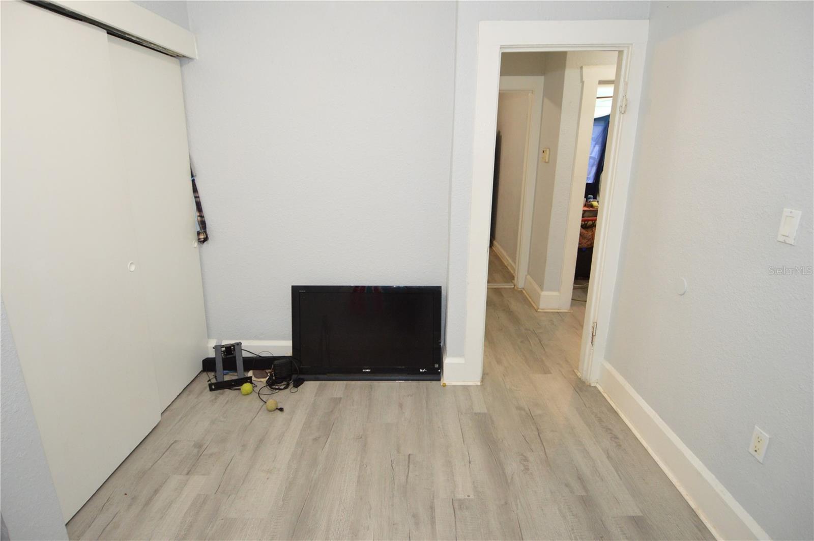 Image 33 of 53 For 2351 25th Avenue S