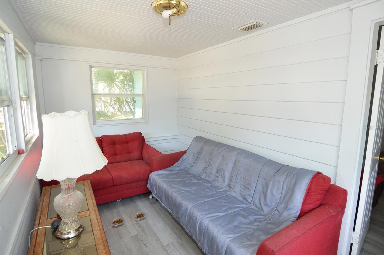 Image 9 of 53 For 2351 25th Avenue S