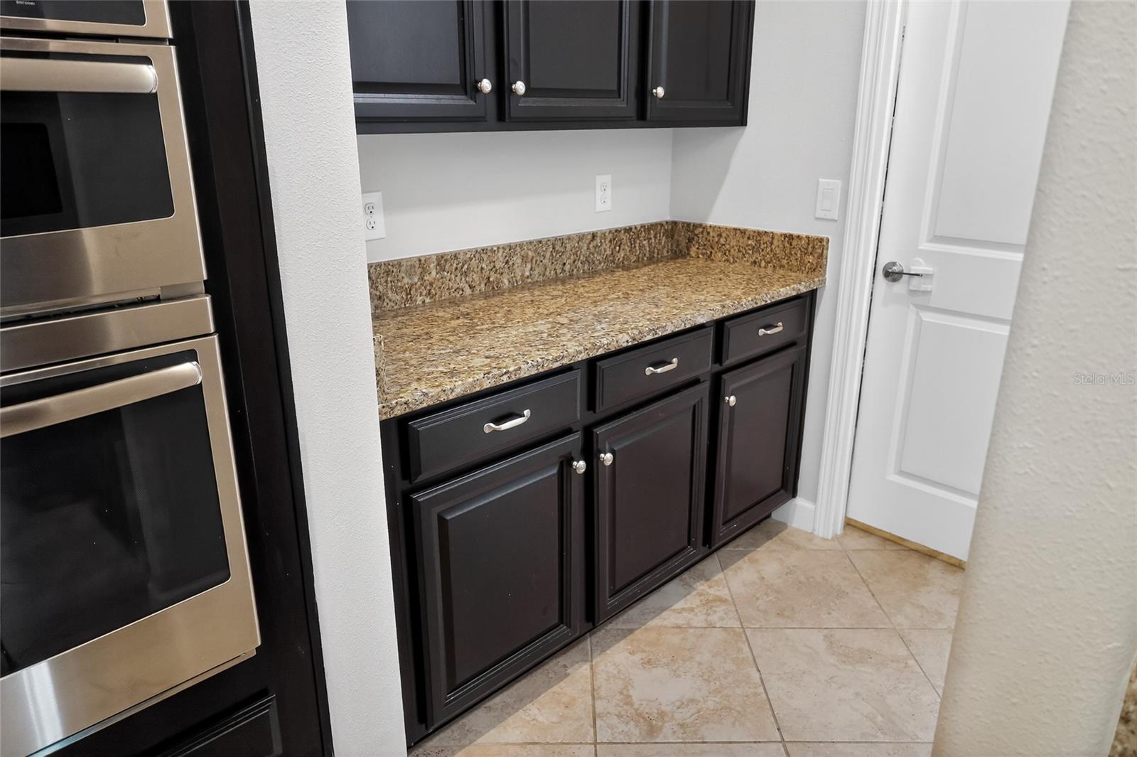 Image 14 of 39 For 16818 Scuba Crest Street