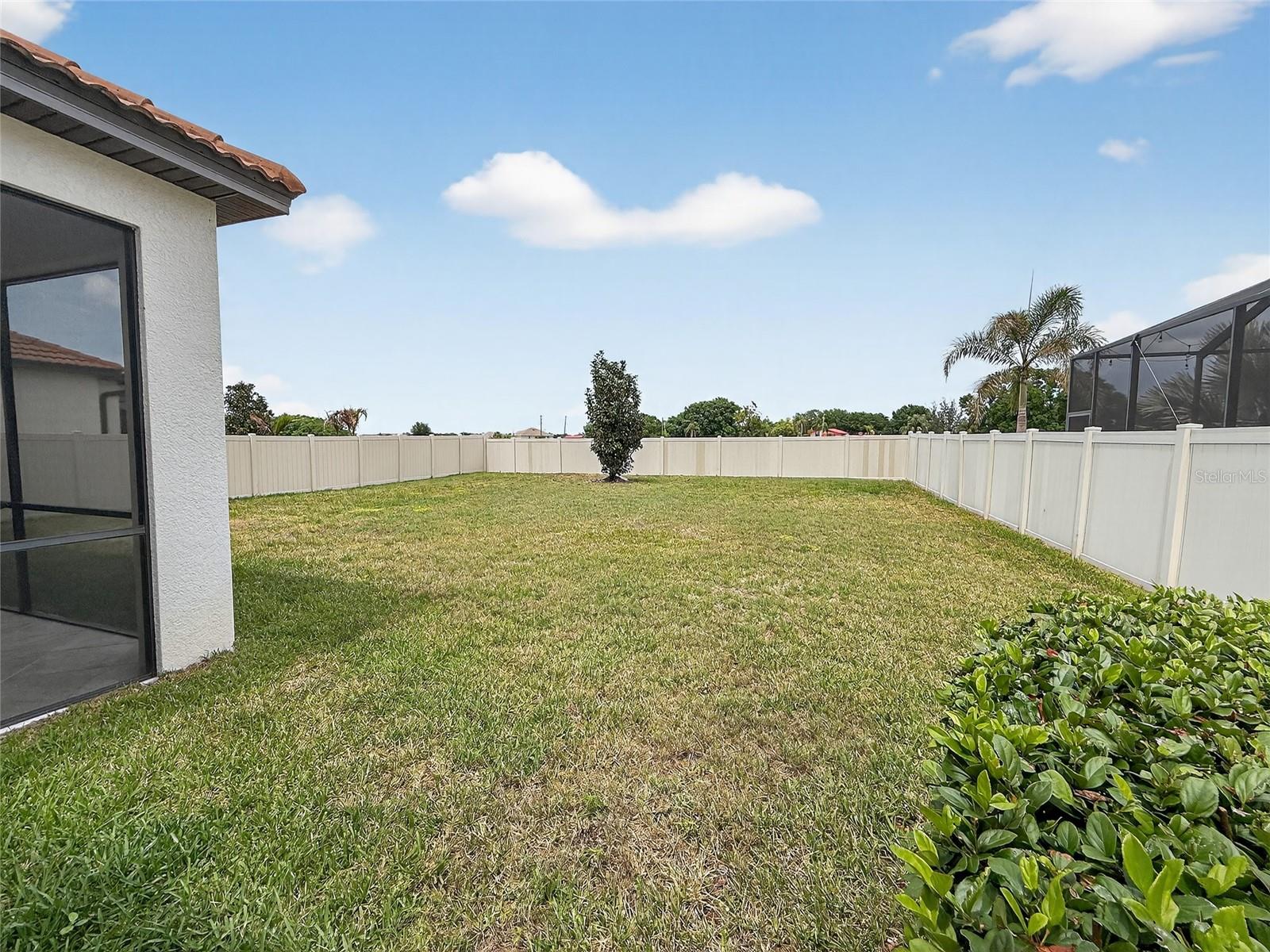 Image 31 of 39 For 16818 Scuba Crest Street