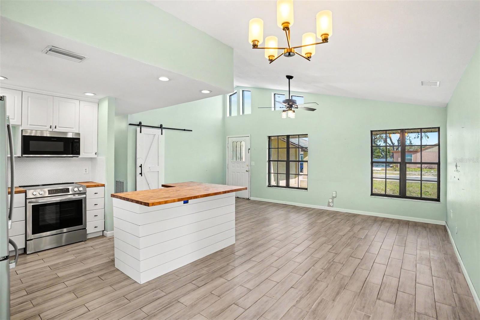 Image 14 of 34 For 2726 Blossom Lake Drive