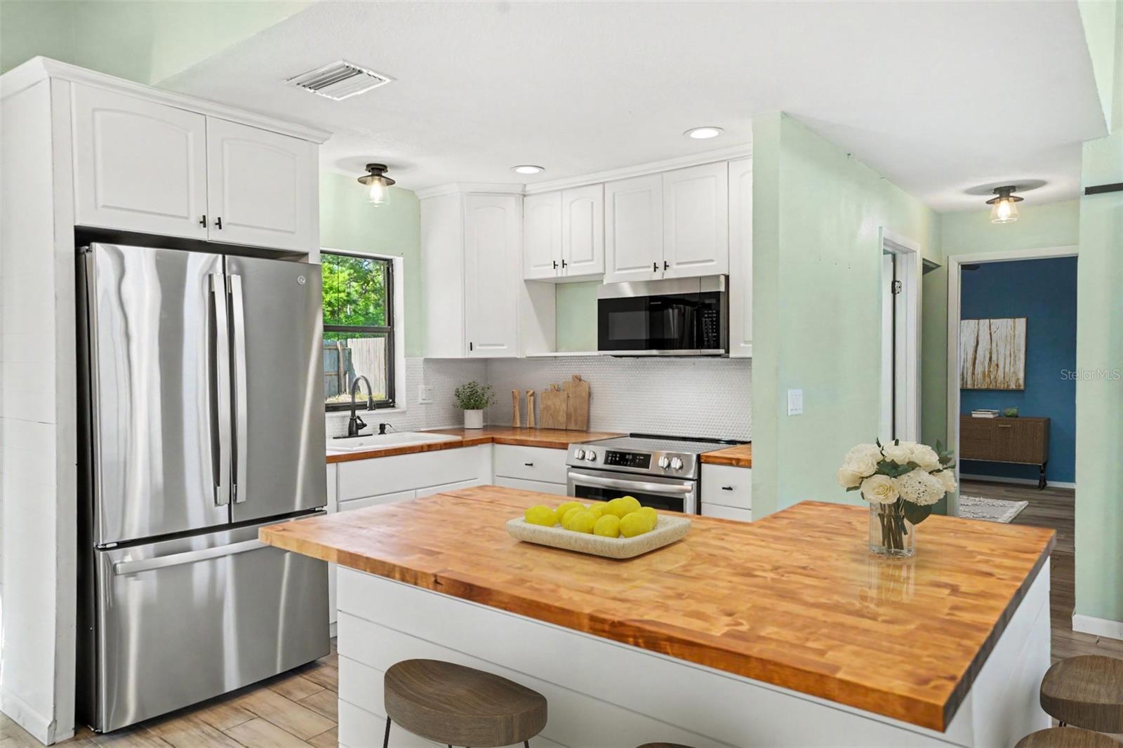 Image 15 of 34 For 2726 Blossom Lake Drive