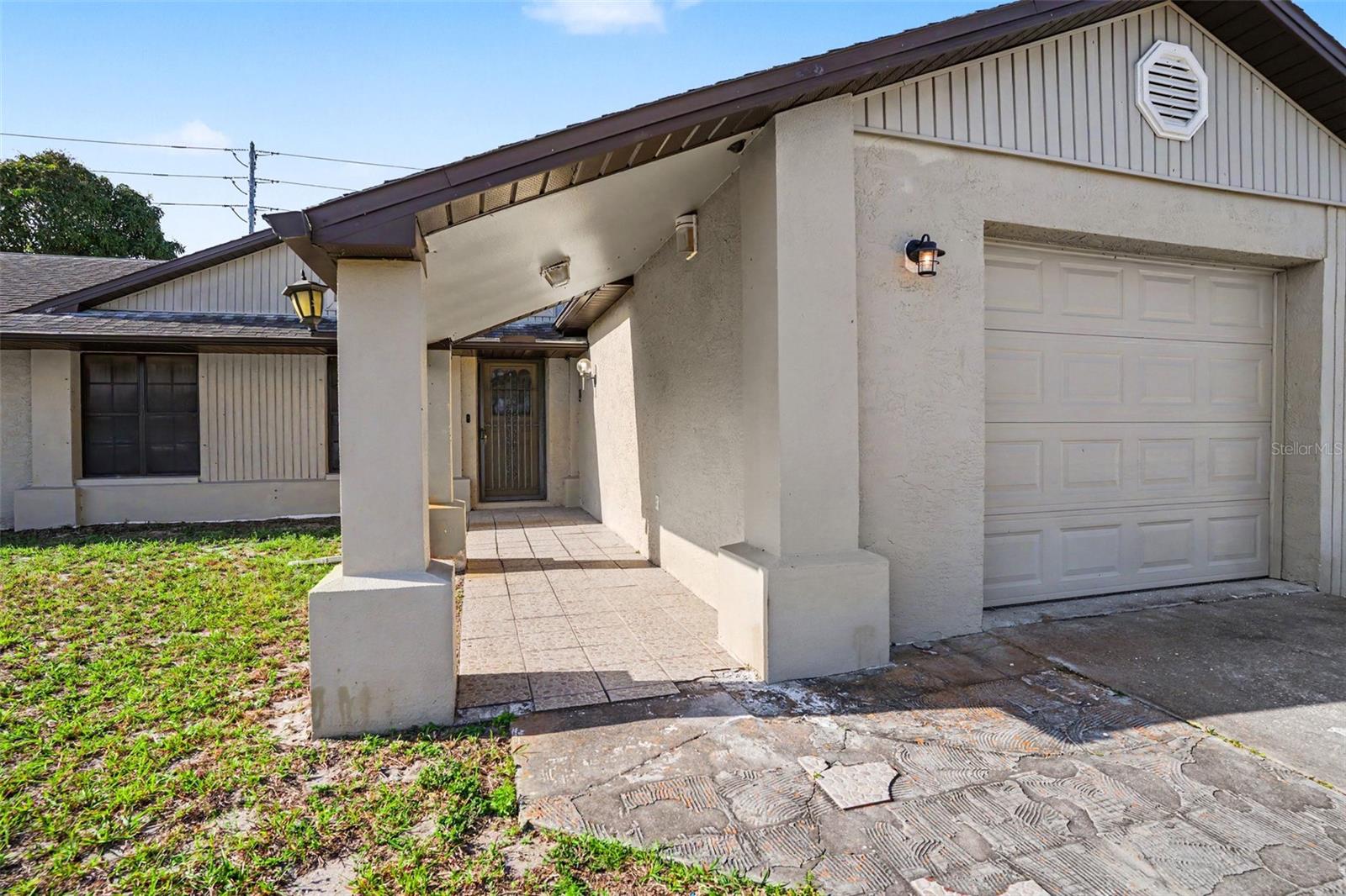 Image 4 of 34 For 2726 Blossom Lake Drive