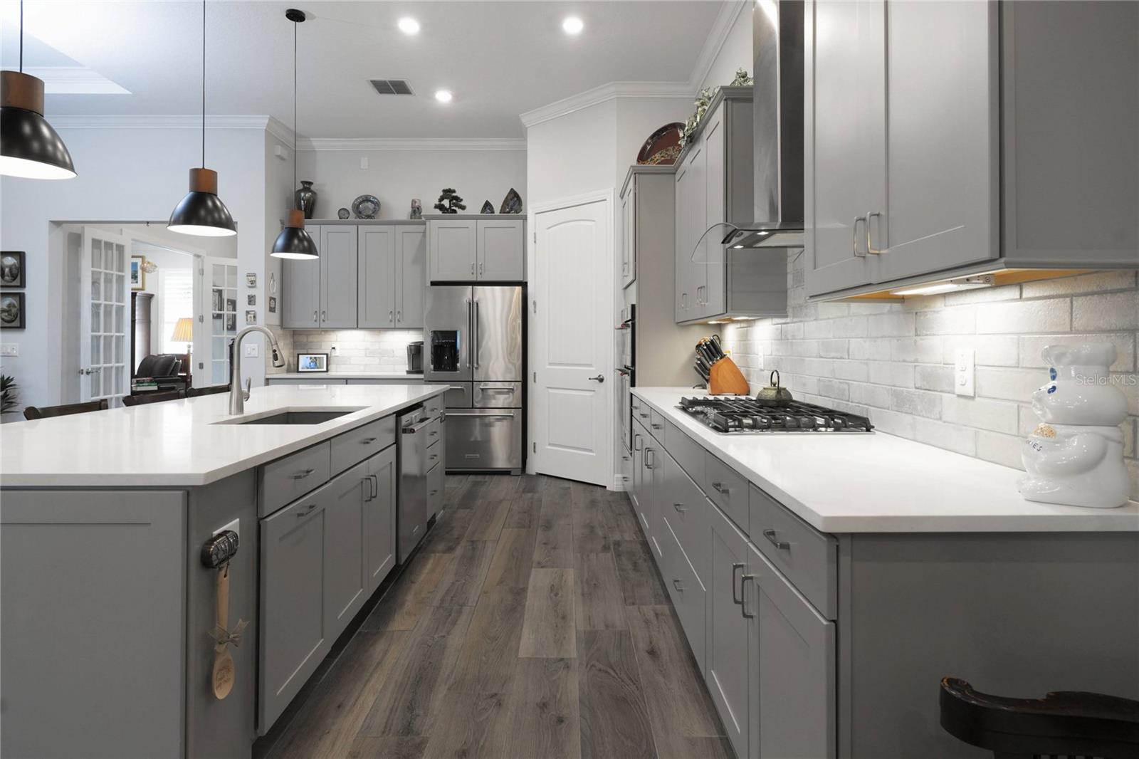 Listing photo id 8 for 19267 Ship Wheel Way