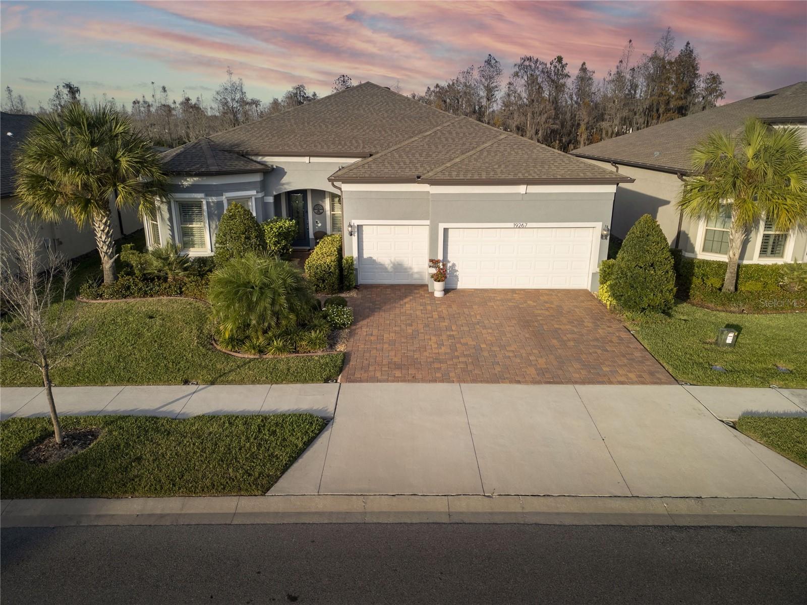 Listing photo id 34 for 19267 Ship Wheel Way