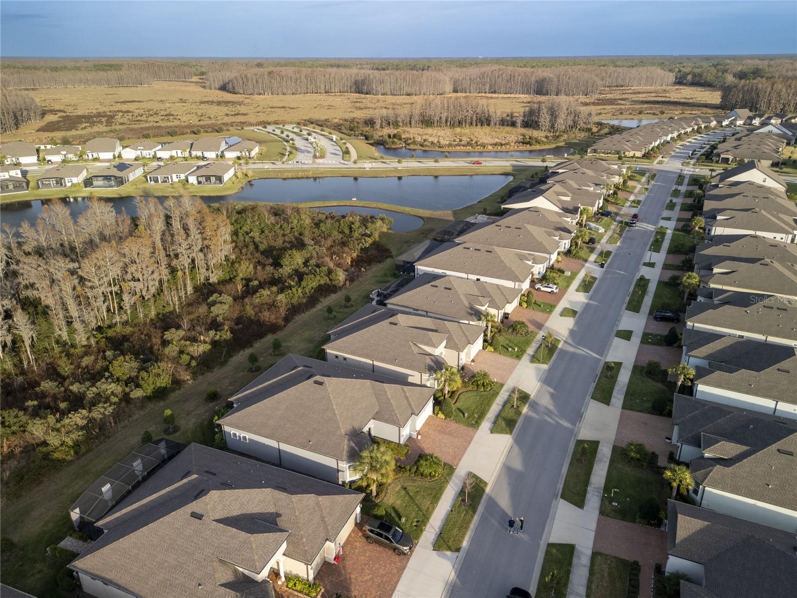 Listing photo id 41 for 19267 Ship Wheel Way