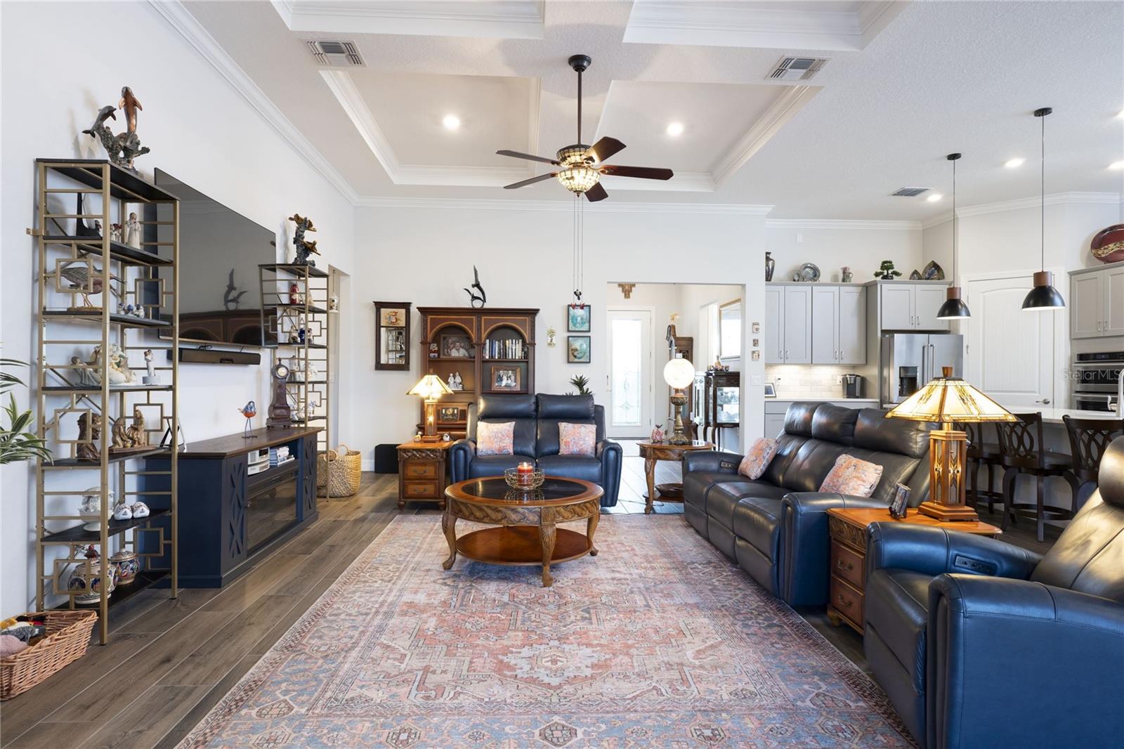 Listing photo id 4 for 19267 Ship Wheel Way