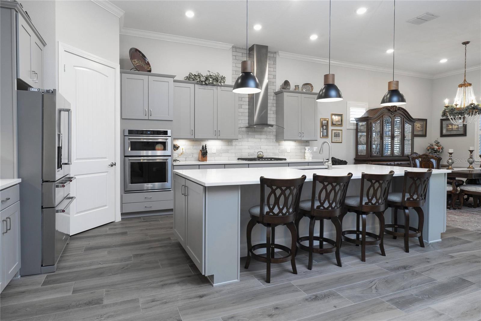 Listing photo id 6 for 19267 Ship Wheel Way