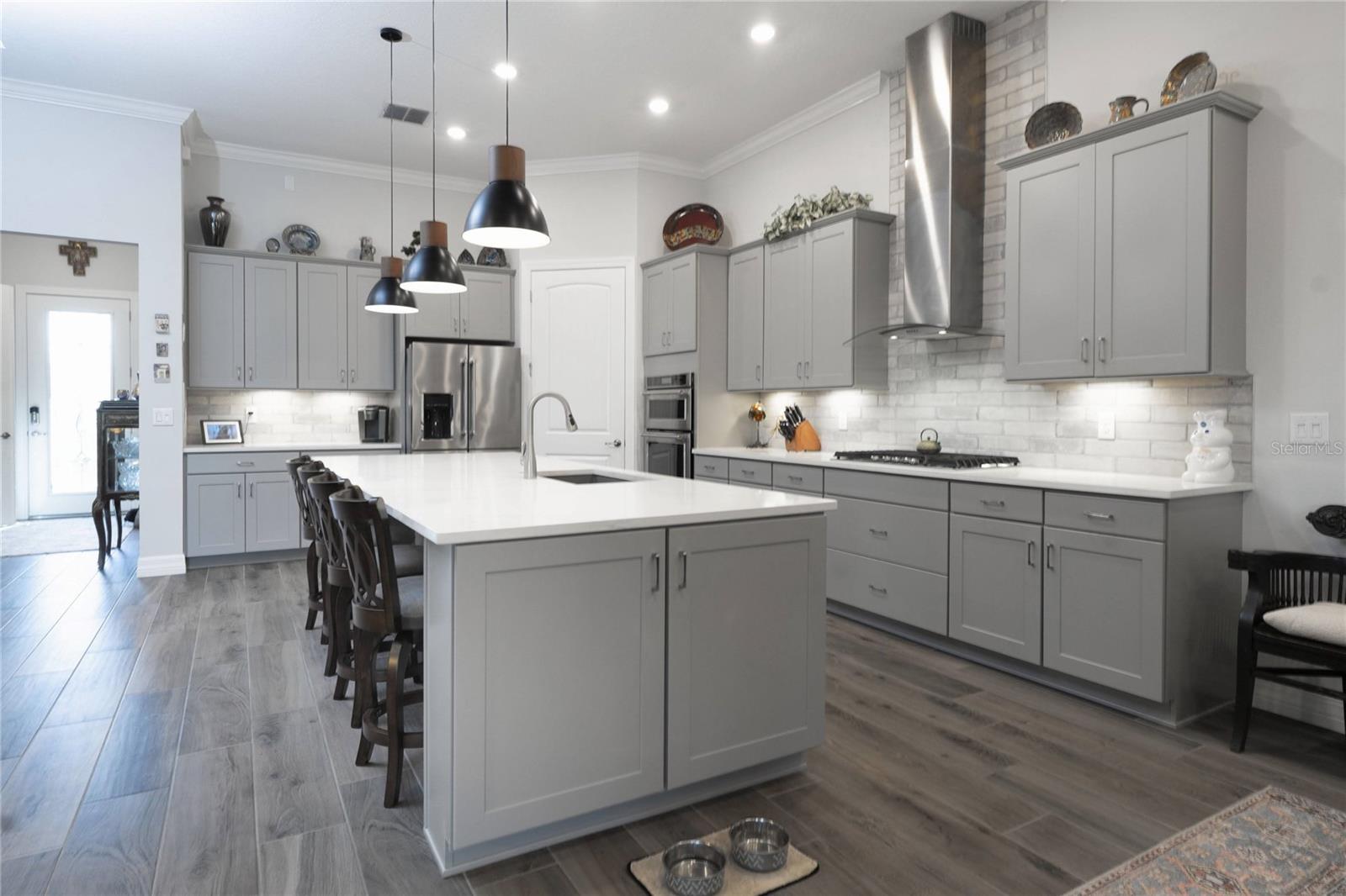 Listing photo id 7 for 19267 Ship Wheel Way