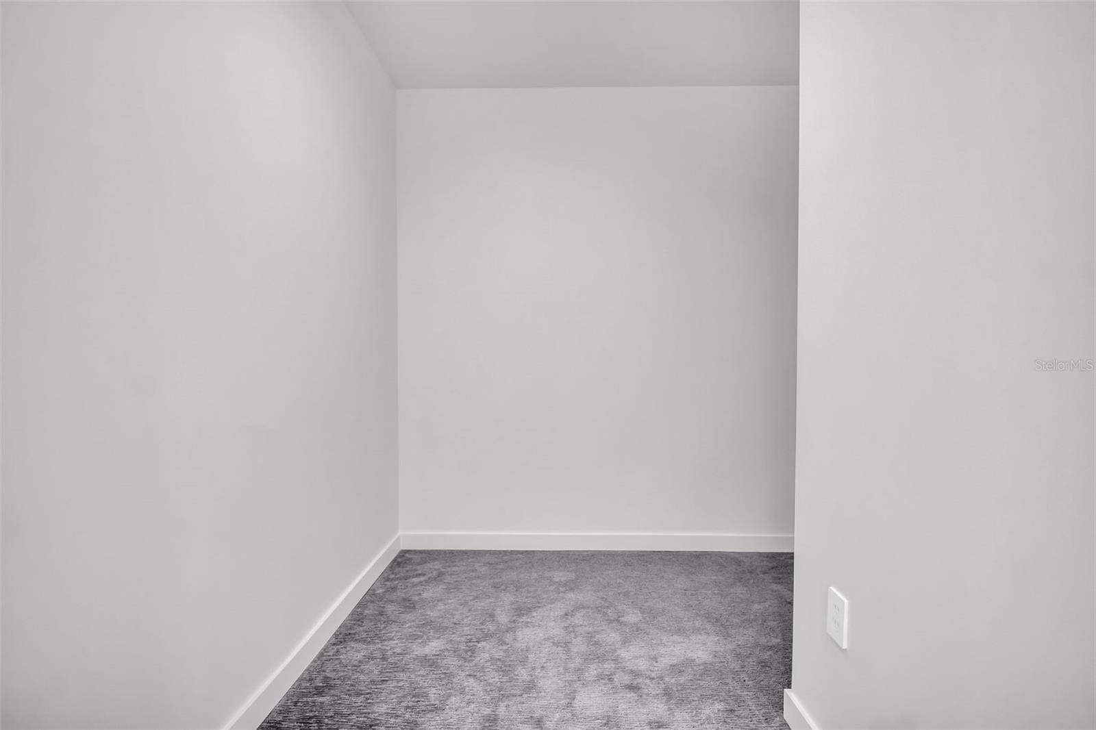 Image 26 of 80 For 400 Central Avenue 3606