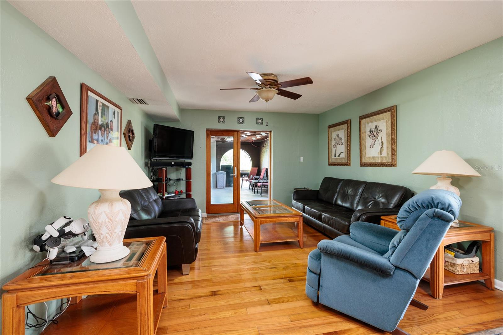 Image 20 of 72 For 1449 45th Avenue Ne