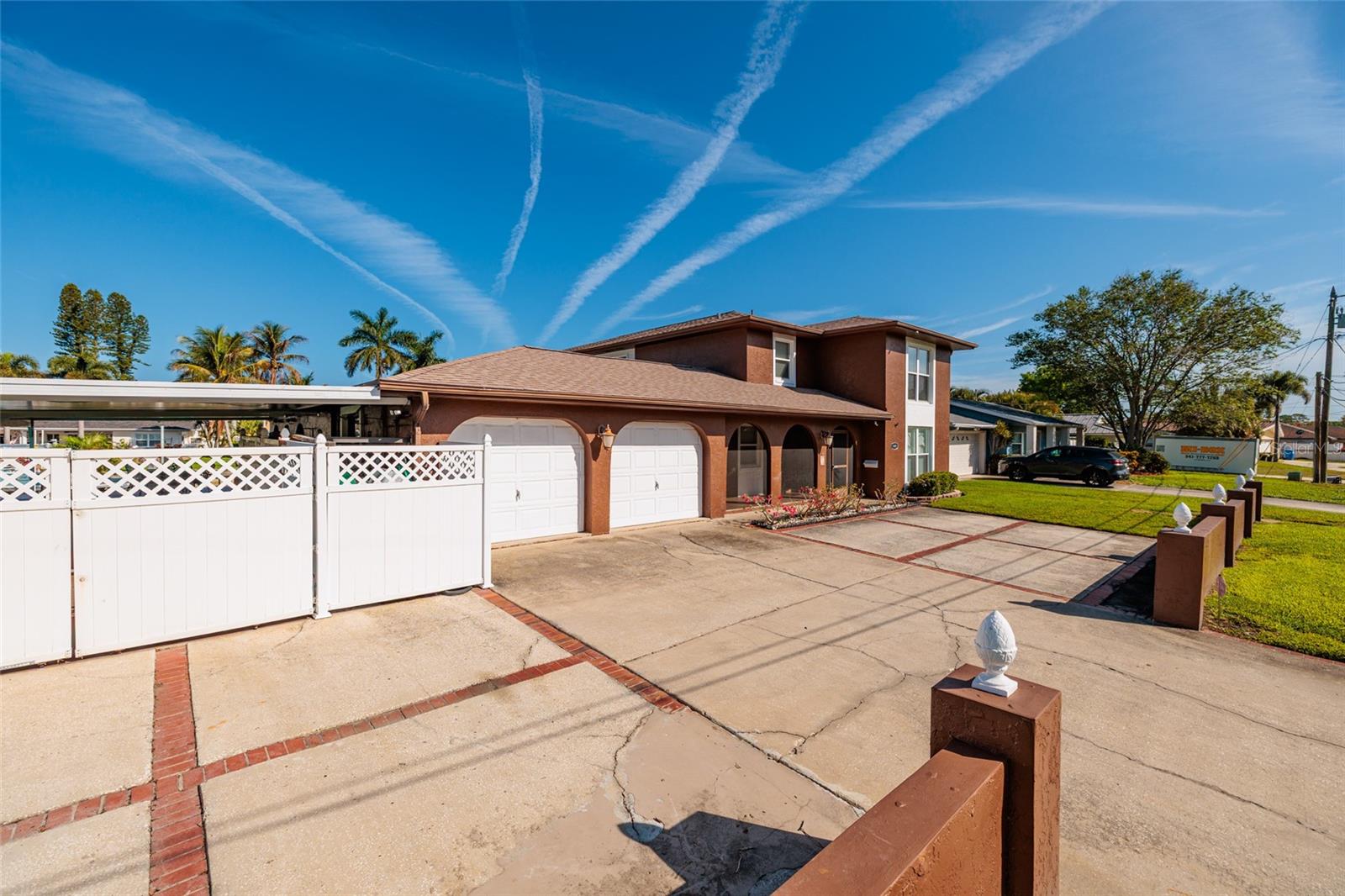 Image 3 of 72 For 1449 45th Avenue Ne