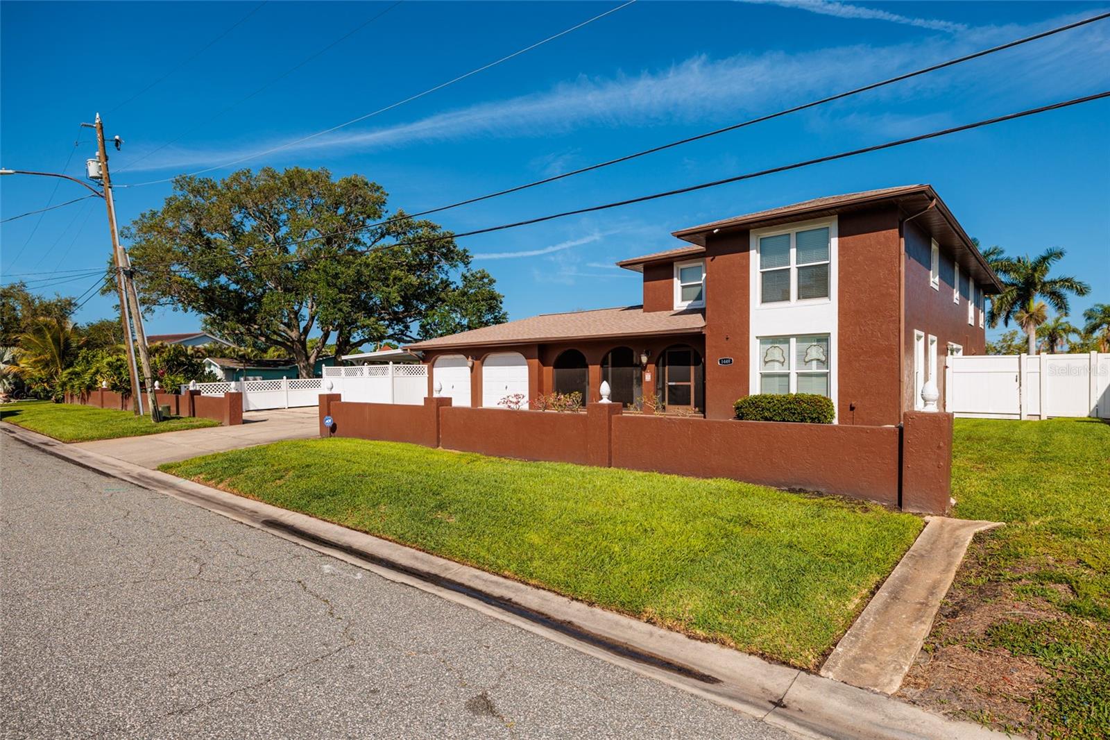 Image 5 of 72 For 1449 45th Avenue Ne