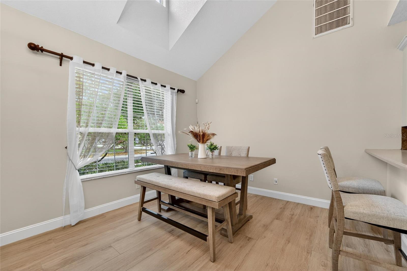 Image 12 of 63 For 20053 Heritage Point Drive