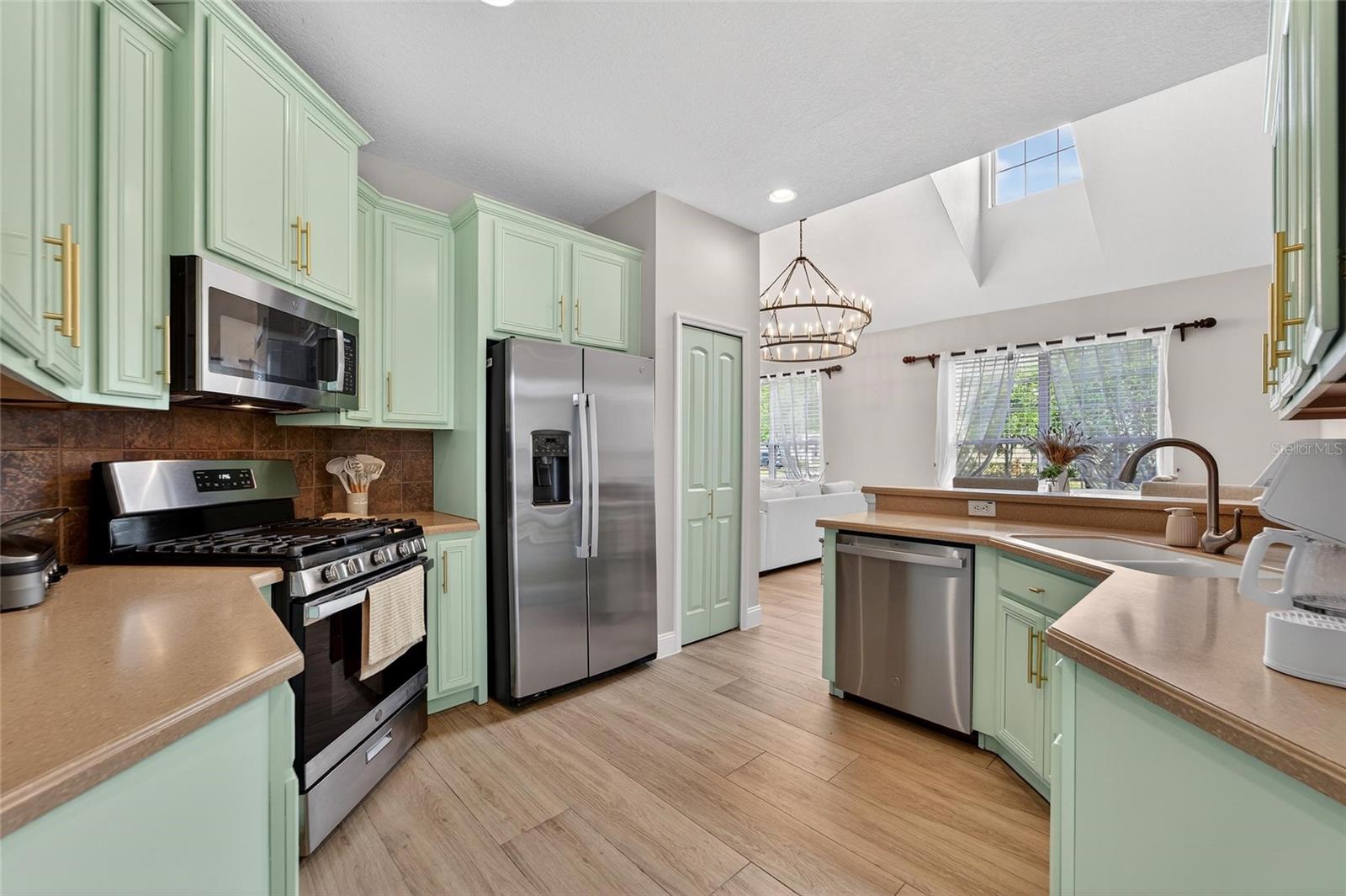 Image 14 of 63 For 20053 Heritage Point Drive