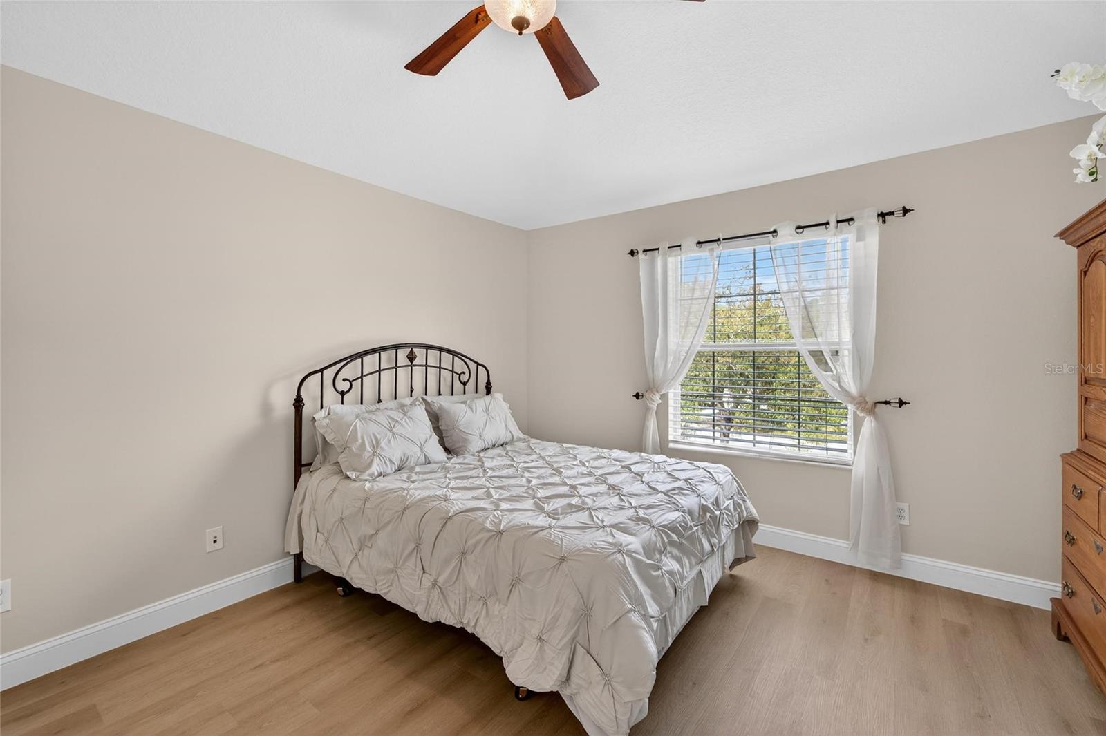 Image 34 of 63 For 20053 Heritage Point Drive