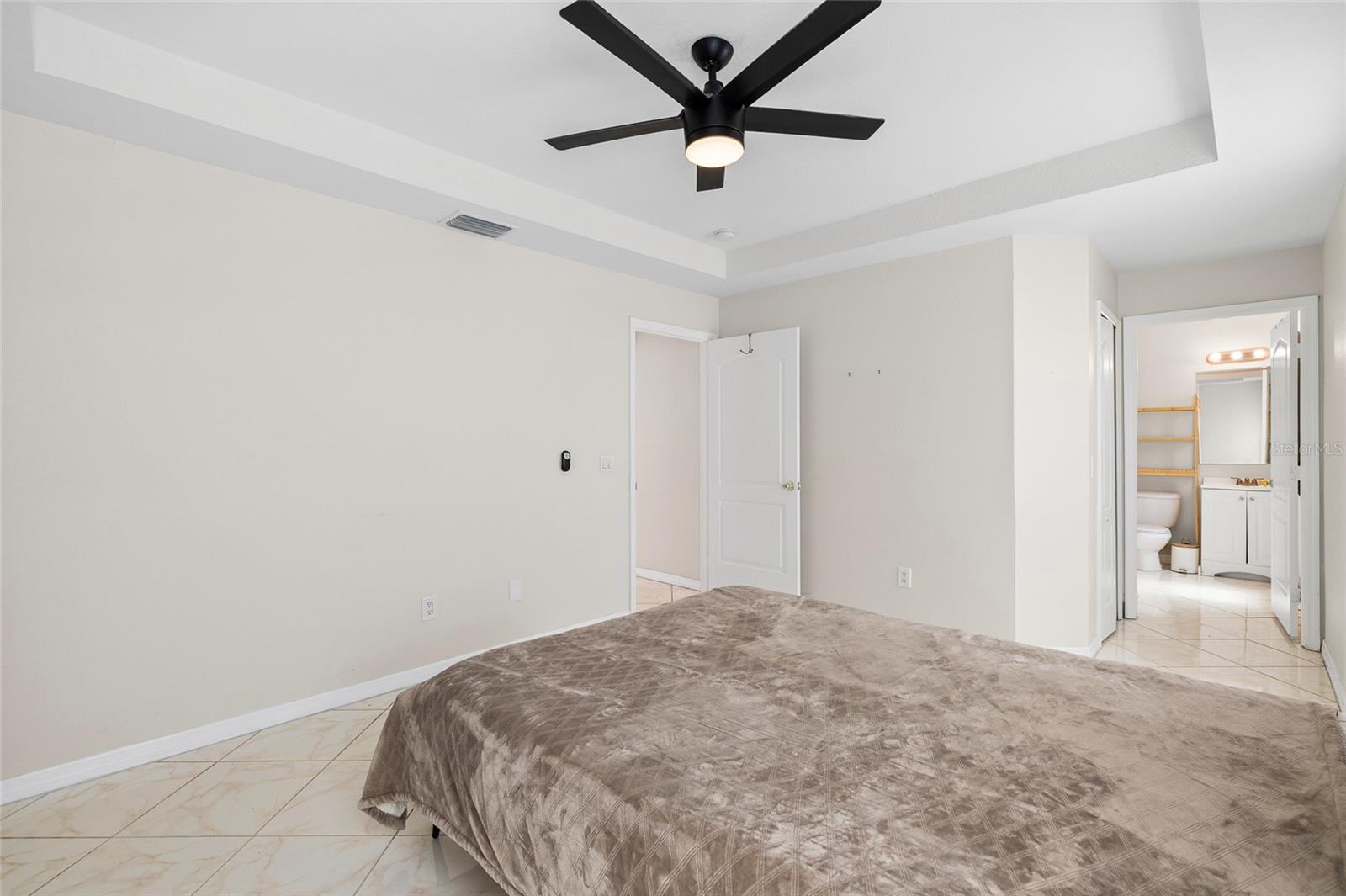 Image 17 of 40 For 8421 Quarter Horse Drive